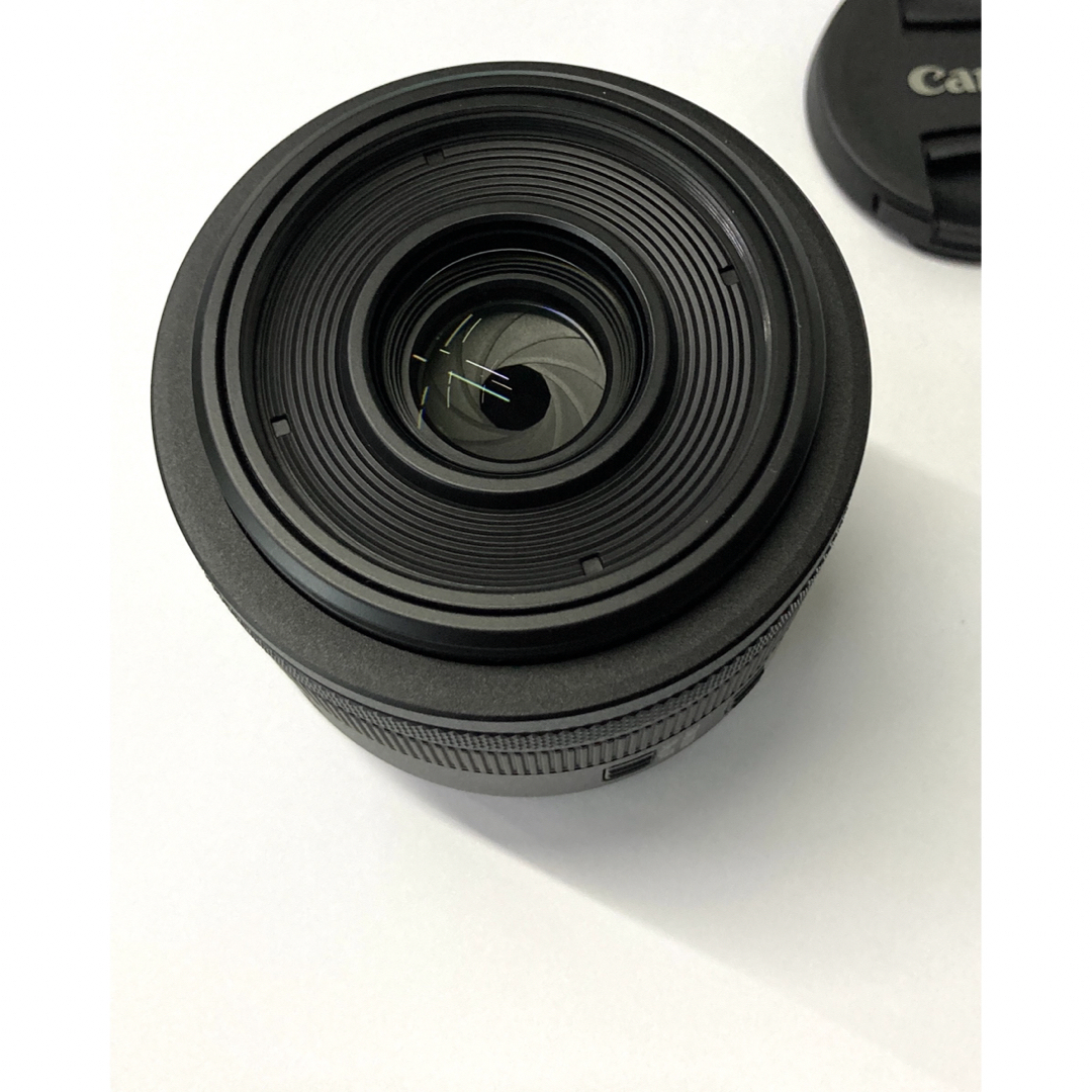 Canon(キヤノン)のCANON RF35mm F1.8 MACRO IS STM スマホ/家電/カメラのカメラ(レンズ(単焦点))の商品写真