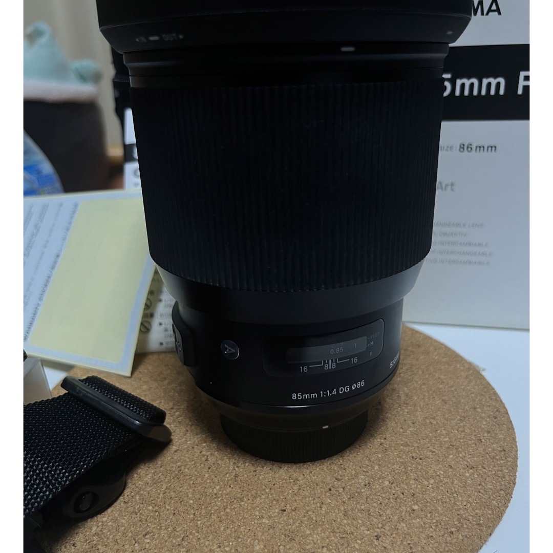 シグマ Art 85mm F1.4 DG HSM スマホ/家電/カメラのカメラ(レンズ(単焦点))の商品写真