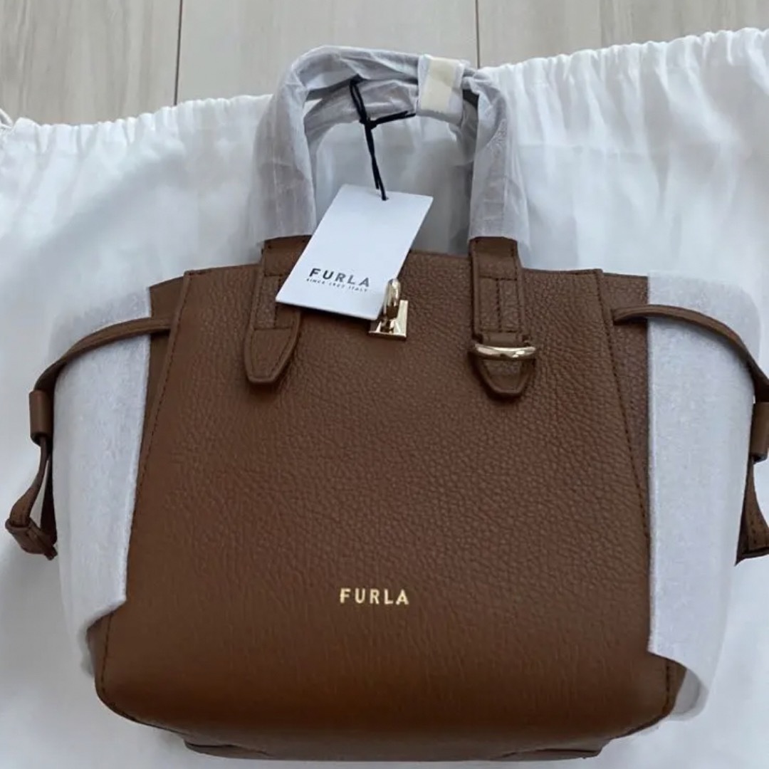 FURLA バッグ