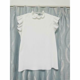 ザラ(ZARA)のZARA トップス(Tシャツ(半袖/袖なし))