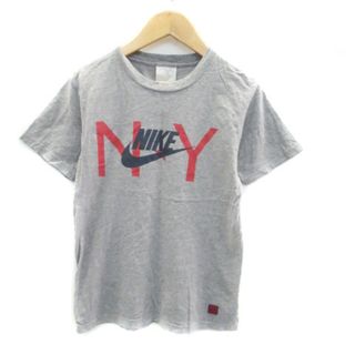 ナイキ(NIKE)のナイキ Tシャツ カットソー クルーネック 半袖 プリント グレー 赤 レッド(Tシャツ(半袖/袖なし))