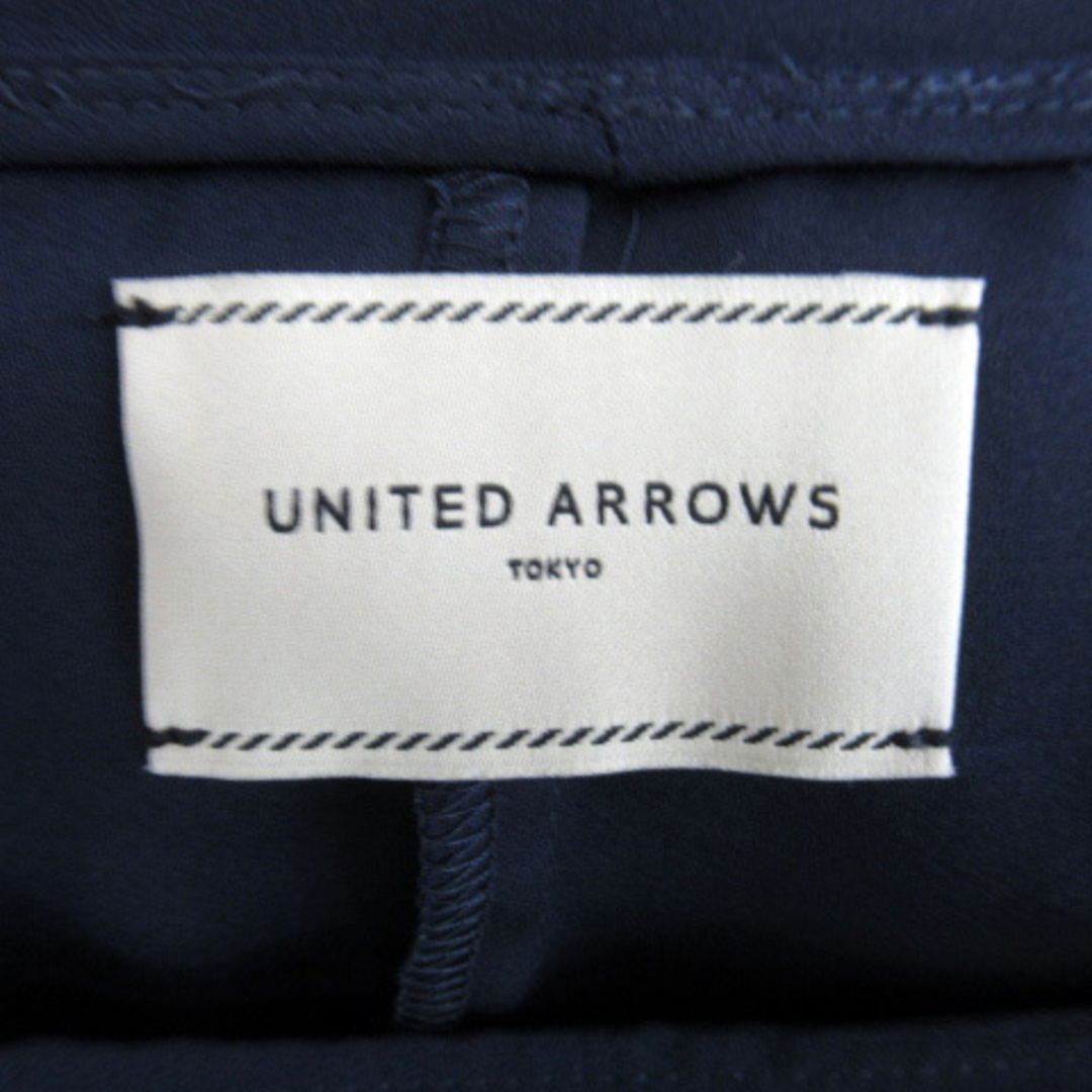 UNITED ARROWS(ユナイテッドアローズ)のユナイテッドアローズ ブラウス カットソー ノースリーブ ラウンドネック 紺 レディースのトップス(シャツ/ブラウス(半袖/袖なし))の商品写真