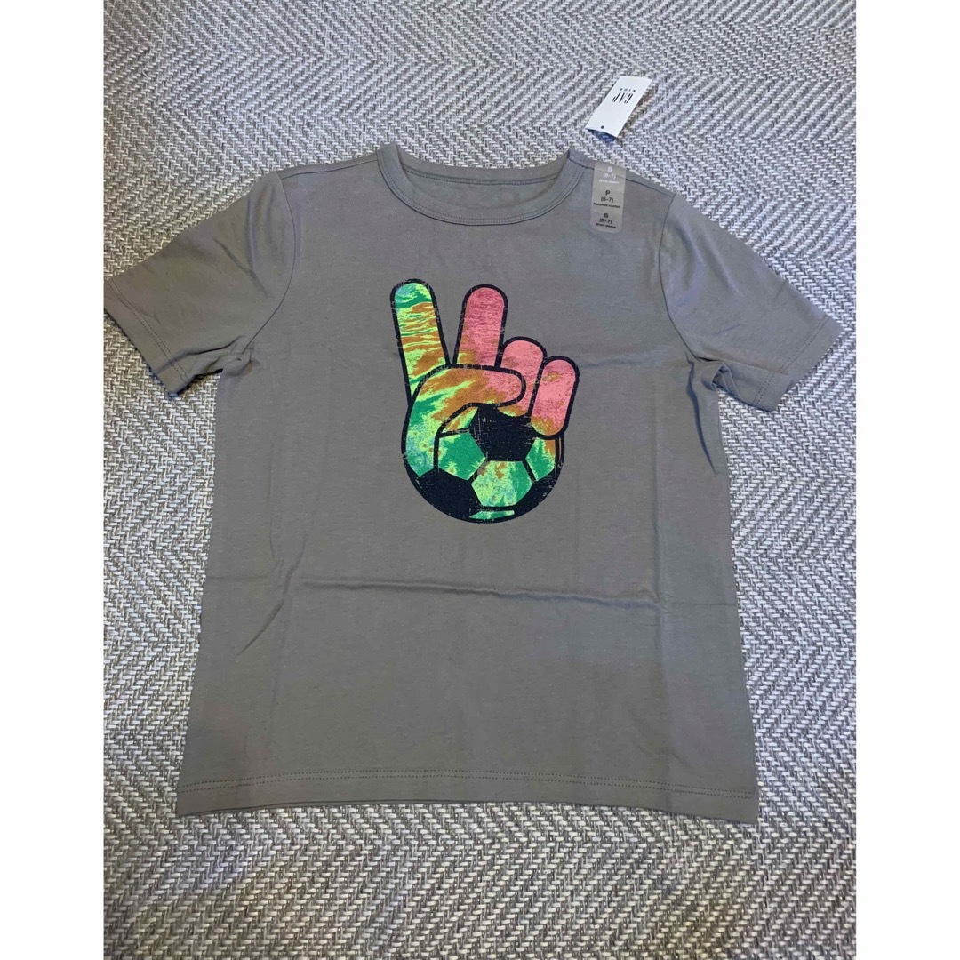 GAP Kids(ギャップキッズ)のGAPのキッズ　Tシャツ　S 120サイズ　新品 キッズ/ベビー/マタニティのキッズ服男の子用(90cm~)(Tシャツ/カットソー)の商品写真
