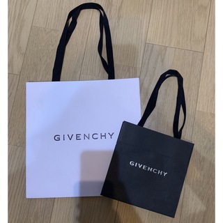 ジバンシィ(GIVENCHY)のGIVENCHY ショッパー　紙袋　ジバンシー　２個セット(ショップ袋)