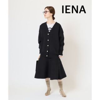 イエナ(IENA)の極美品☆IENA イエナ　ミラノリブミディ丈フレアスカート ブラック　2022(ひざ丈スカート)