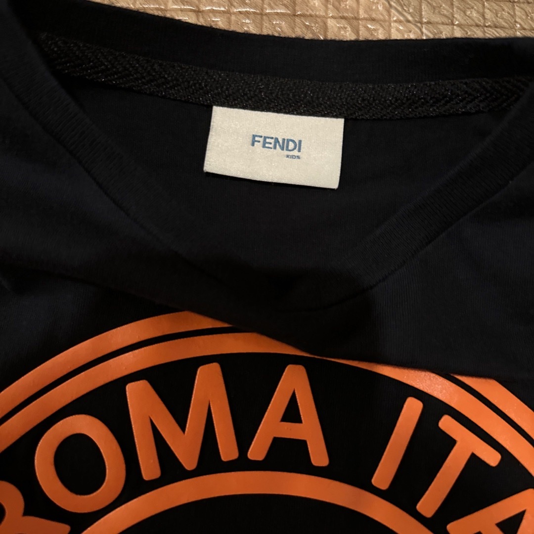 最終値下❗️FENDI フェンディ　Tシャツ　キッズ　レディース