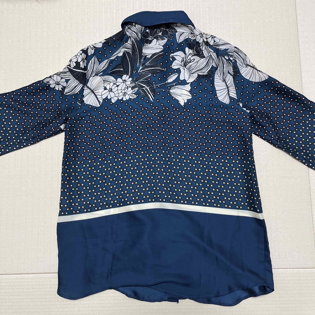 ZARA - ZARA サテンシャツ フラワープリント ドット柄 ネイビー Sの