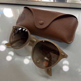 レイバン(Ray-Ban)の【mugi様専用】レイバン サングラス RB2180F 616613 美品(サングラス/メガネ)