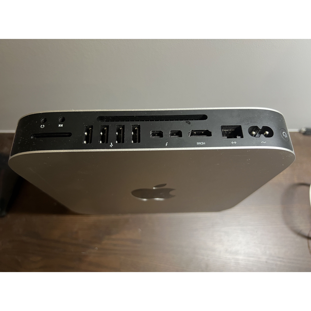 Apple(アップル)の値下　Apple Mac mini 2014 SSD換装済 スマホ/家電/カメラのPC/タブレット(デスクトップ型PC)の商品写真