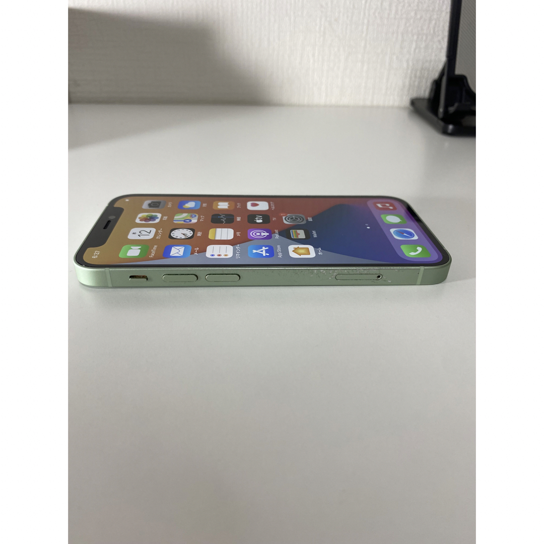 iPhone(アイフォーン)のiPhone12 mini 64GB au グリーン 中古 simフリー スマホ/家電/カメラのスマートフォン/携帯電話(スマートフォン本体)の商品写真