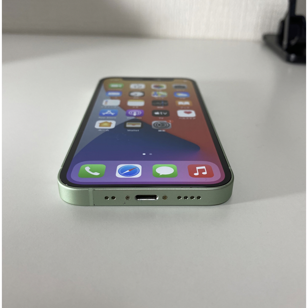 iPhone(アイフォーン)のiPhone12 mini 64GB au グリーン 中古 simフリー スマホ/家電/カメラのスマートフォン/携帯電話(スマートフォン本体)の商品写真