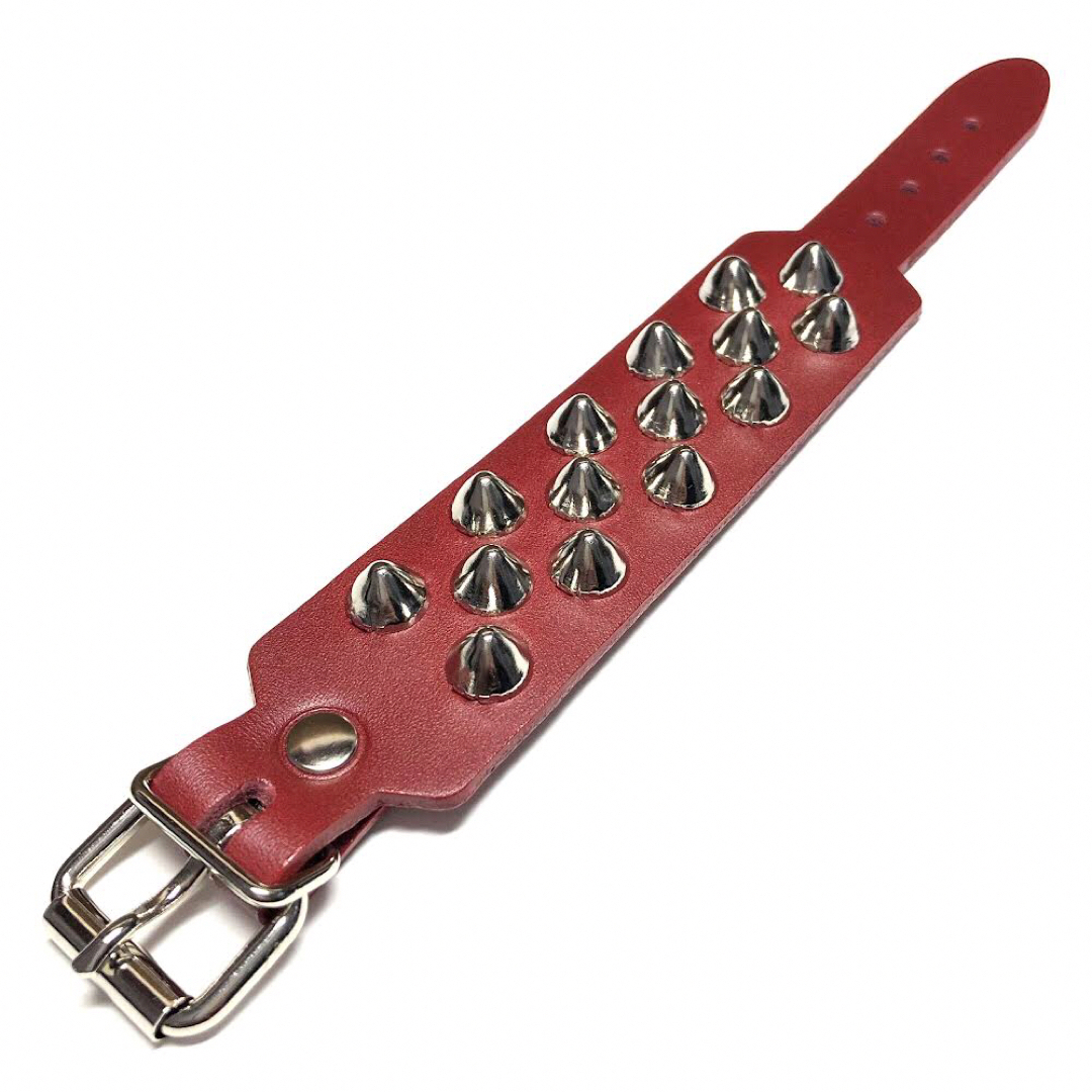 赤革 2×1連 ハイコニカル鋲 レザーリストバンド 腕輪 3572N2X1 メンズのアクセサリー(ブレスレット)の商品写真