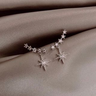 スタージュエリー(STAR JEWELRY)のシャインストーンピアス　シルバー　韓国ジュエリー(ピアス)