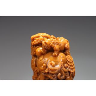 【雅古堂】寿山石 田黄石彫刻 獅子 鈕章 箱付 置物 文房 古美術品　個人藏古董