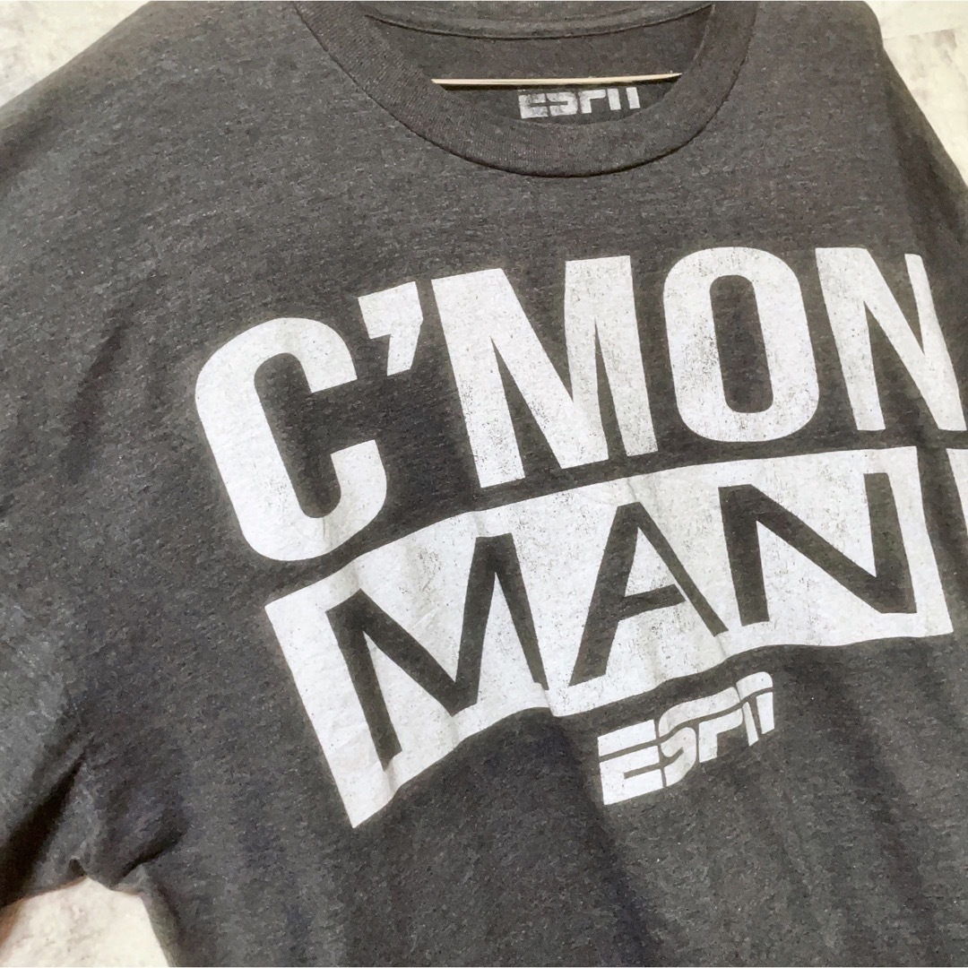 Tシャツ　XXLサイズ　ダークグレー　プリント　ロゴ　USA古着　ESPN メンズのトップス(Tシャツ/カットソー(半袖/袖なし))の商品写真