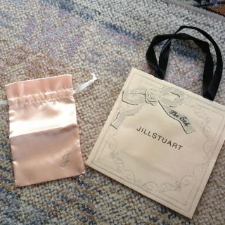 ジルスチュアート(JILLSTUART)のジル プチ巾着と５th記念ショッパー♡(その他)