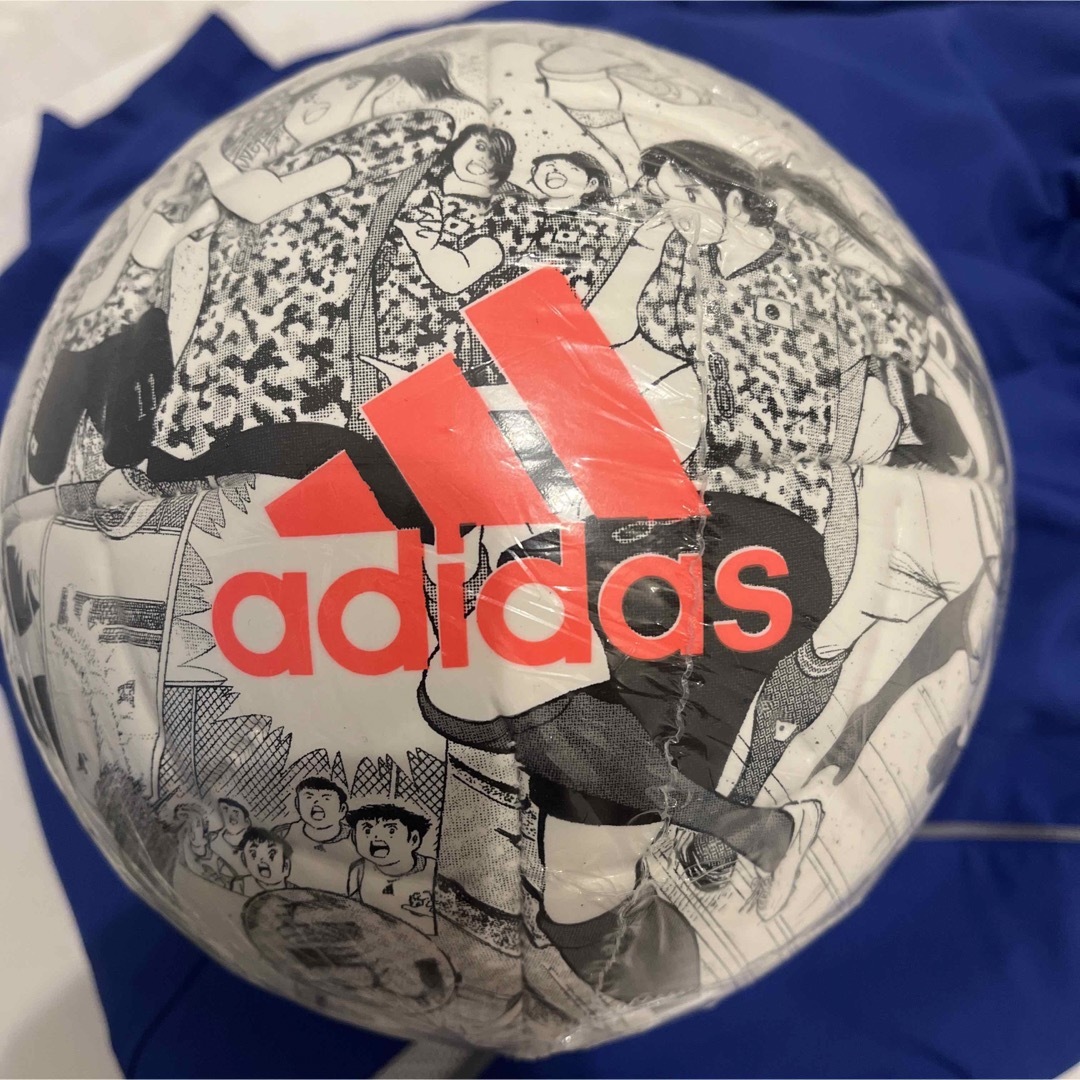 adidas(アディダス)のadidas アディダス サッカーボール　3号 キャプテン翼 スポーツ/アウトドアのサッカー/フットサル(ボール)の商品写真