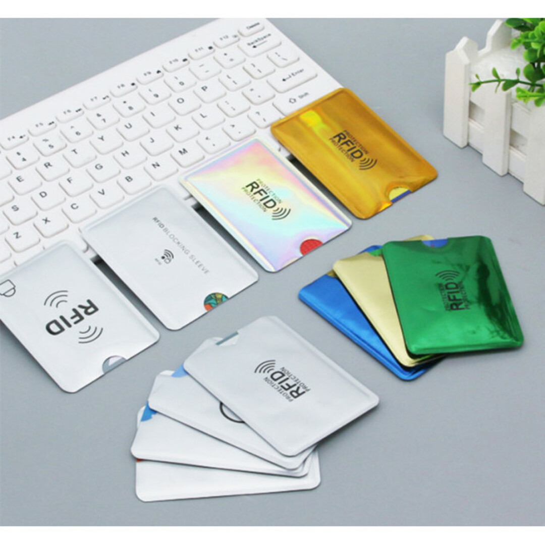 スキミング防止用 シート スリーブ カードケース 磁気シールド カード ゴールド メンズのファッション小物(名刺入れ/定期入れ)の商品写真