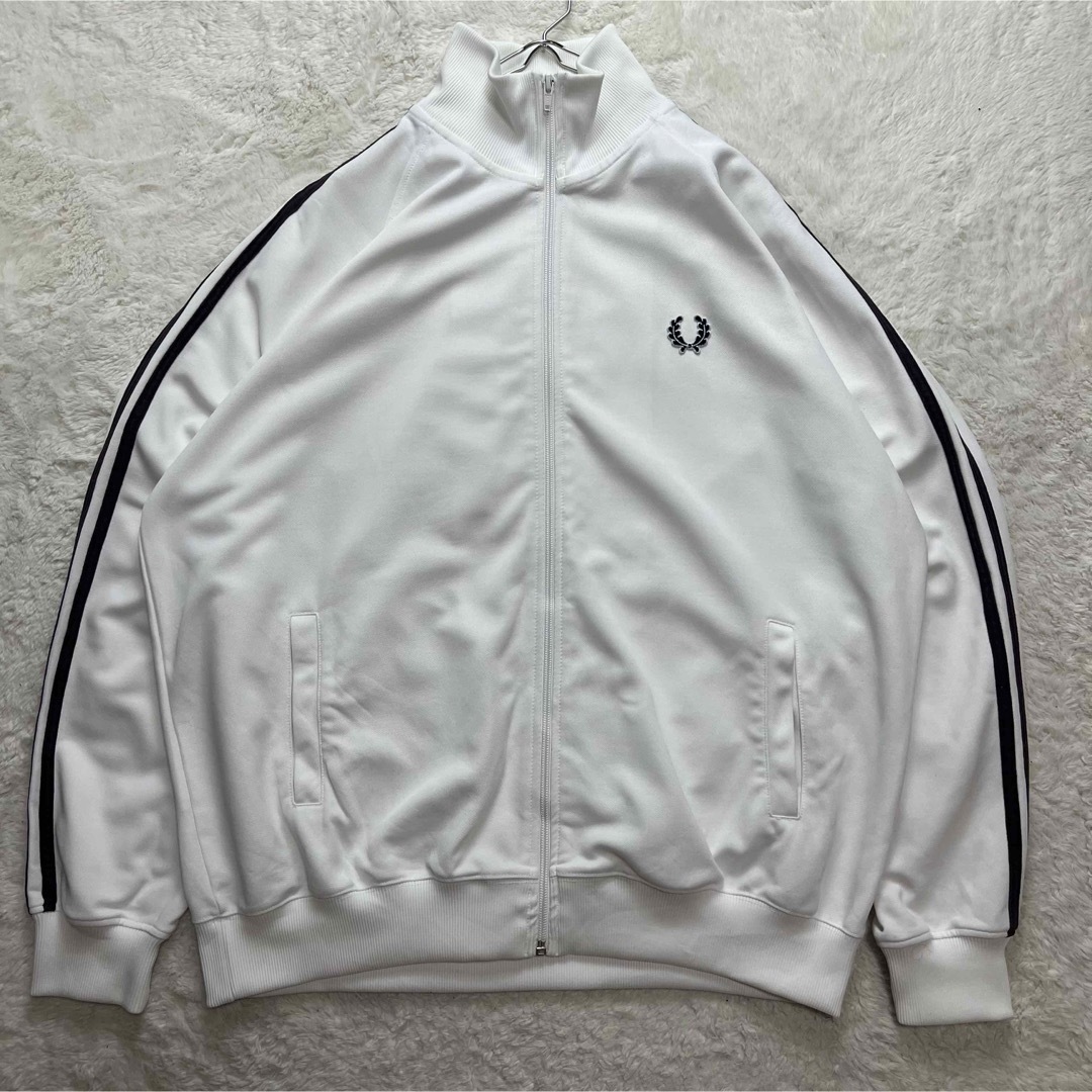 FRED PERRY(フレッドペリー)のポルトガル製  FRED PERRY  トラックジャケット  メンズ XL メンズのトップス(ジャージ)の商品写真