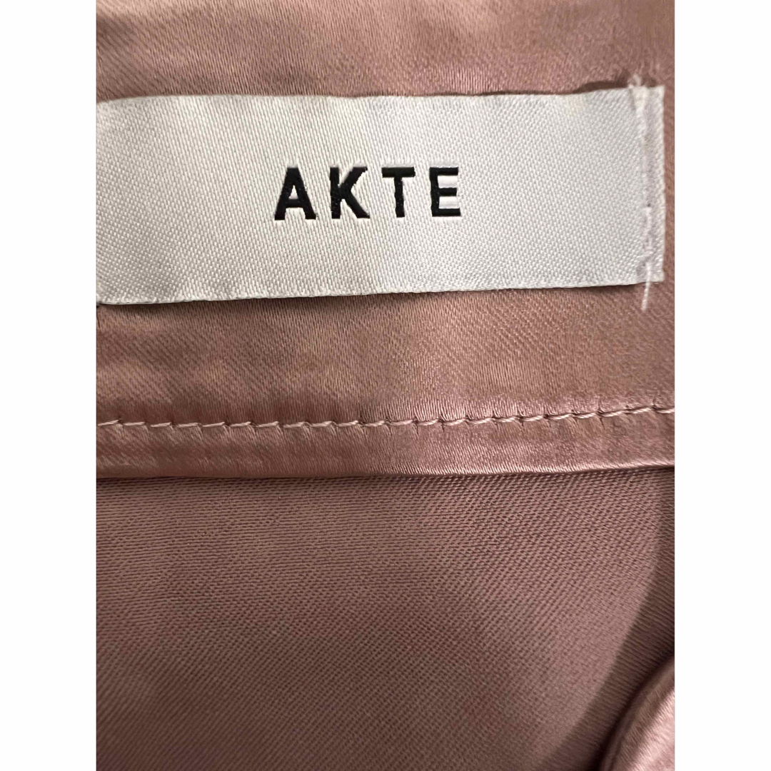 AKTE(アクテ)のAKTE  アクテ  サテンキャミソール レディースのトップス(キャミソール)の商品写真