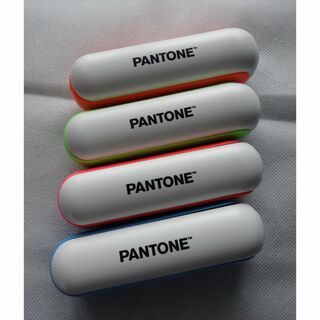 パントーン(PANTONE)の４色組 新品 PANTONE ハンディファン＆バッテリー&ライト(扇風機)