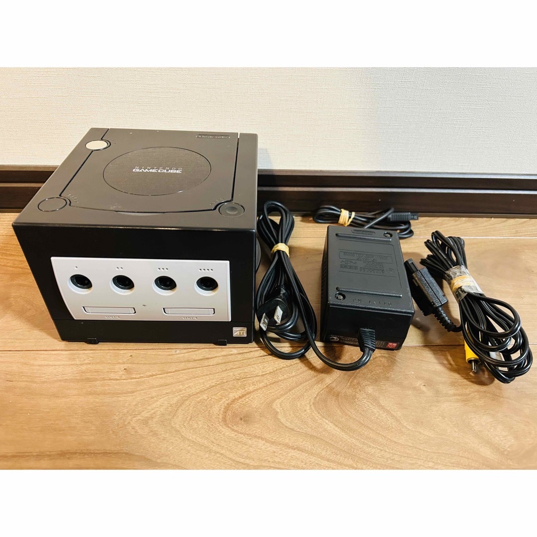 Nintendo ゲームキューブ　コントローラー無し