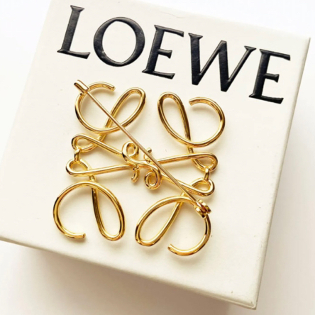 ★LOEWE ロエベ アナグラム ブローチ (メタル)