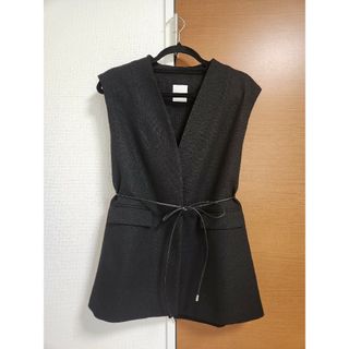 アパートバイローリーズ(apart by lowrys)の【美品】アパートバイローリーズ ベスト ジレ(ベスト/ジレ)