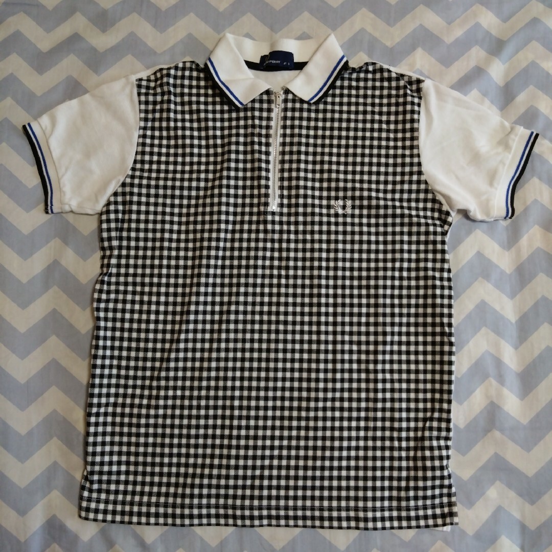 希少デザイン　フレッドペリー ポロシャツ ハーフジップ 刺繍ロゴ　半袖 メンズのトップス(ポロシャツ)の商品写真