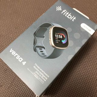 Google - 【新品未開封】 fitbit versa4 本体 Googleの通販｜ラクマ