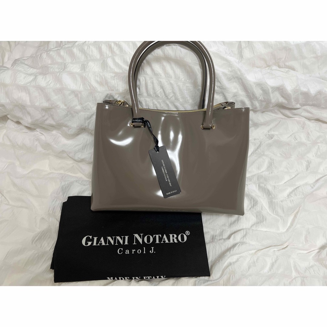 新品未使用✨GIANNI NOTARO carol j. エナメルバッグIENA