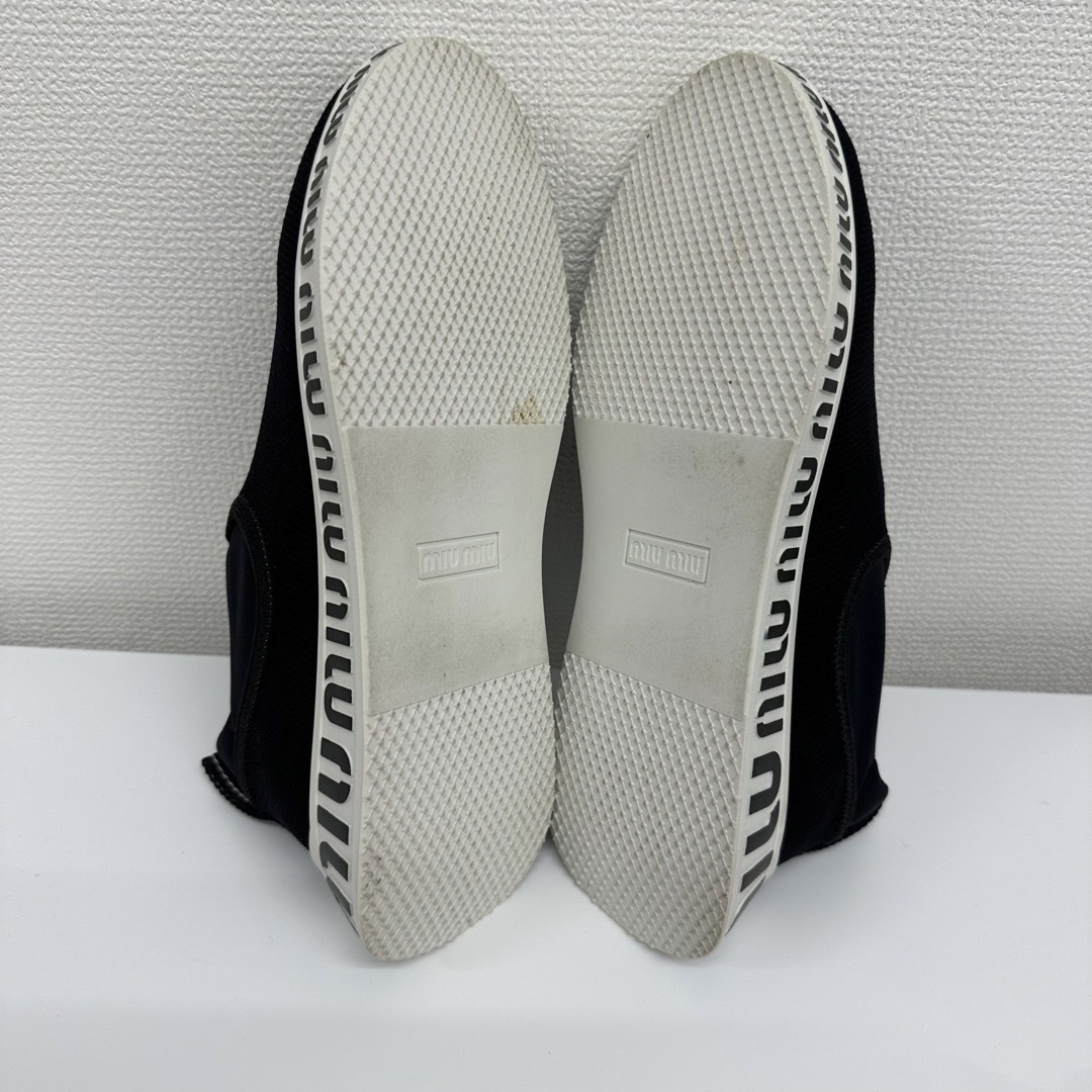 miumiu - 美品 miumiu ミュウミュウ 黒 ブラック 23cm ビジュー