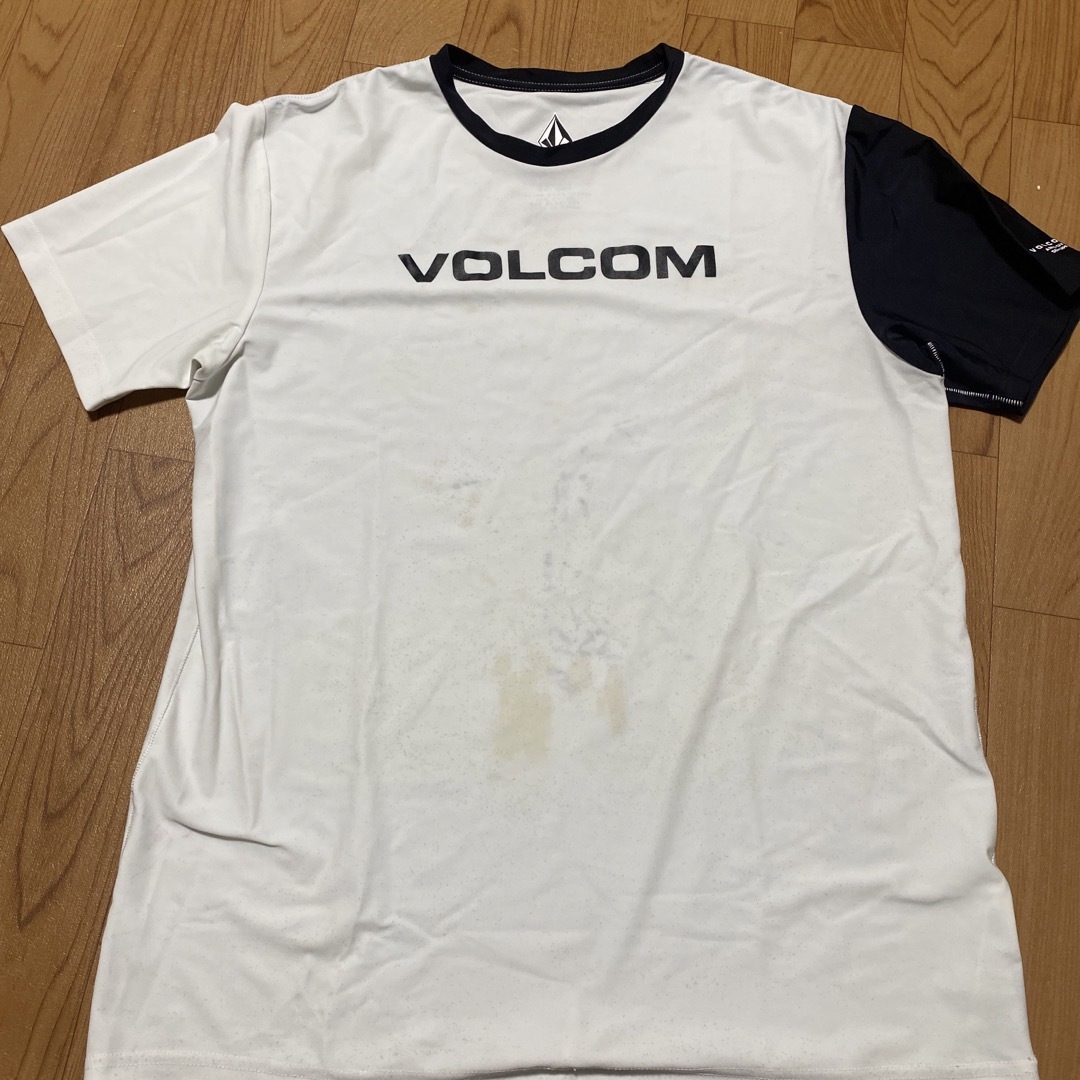volcom(ボルコム)のVOLCOM 半袖ラッシュガード メンズの水着/浴衣(水着)の商品写真