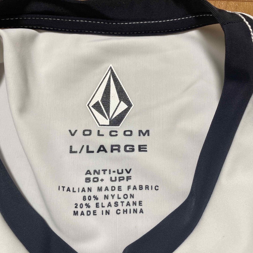 volcom(ボルコム)のVOLCOM 半袖ラッシュガード メンズの水着/浴衣(水着)の商品写真