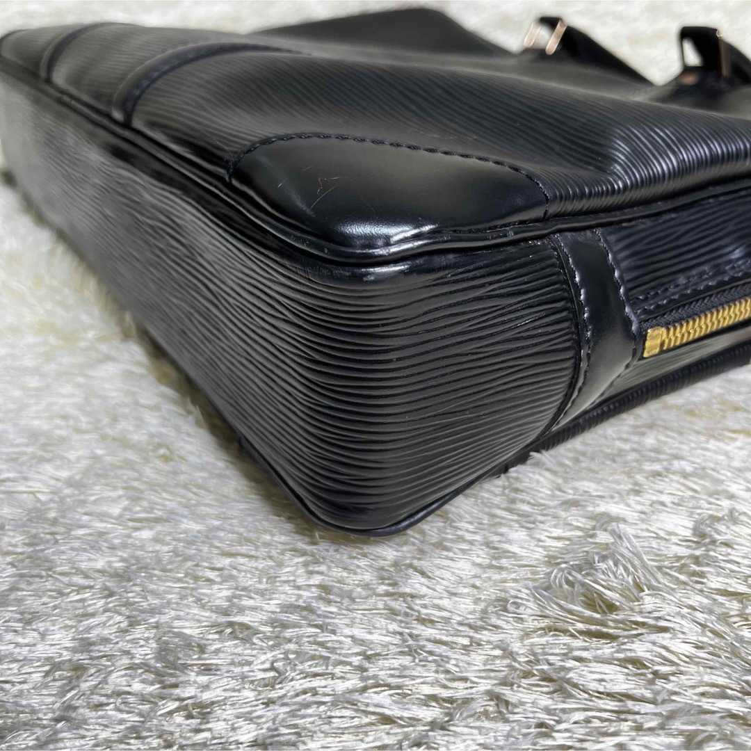 人気定番定番 LOUIS VUITTON - 美品 ルイヴィトン エピ ポルトドキュ