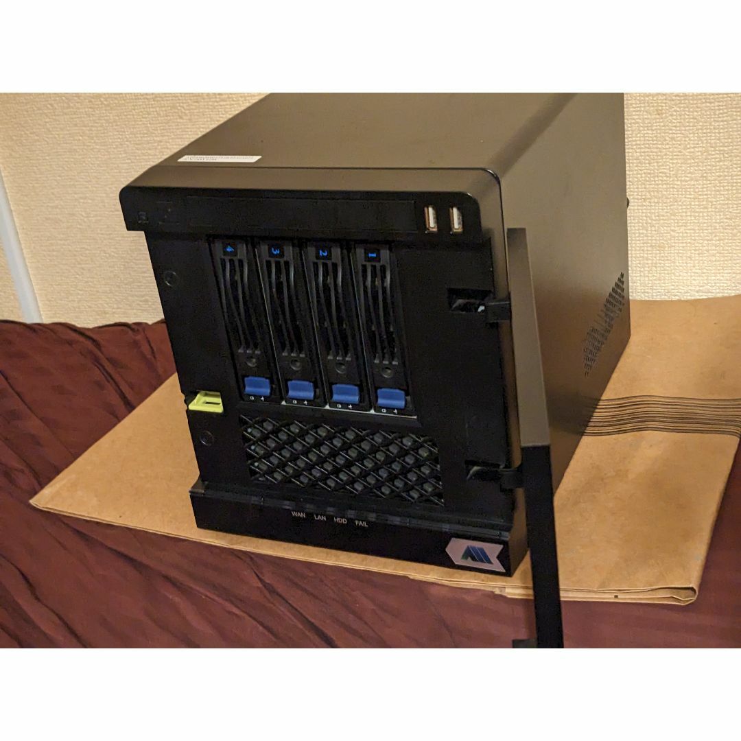 中古 INWIN IW-MS04 MINI ITX 4ベイ NAS 250W電源の通販 by 中古 INWIN IW-MS04 MINI ITX 4ベイ NAS 250W電源の通販 by