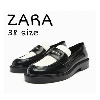 ザラ(ZARA)のZARA　コントラスト ローファー 38サイズ　ブラック ホワイト(ローファー/革靴)