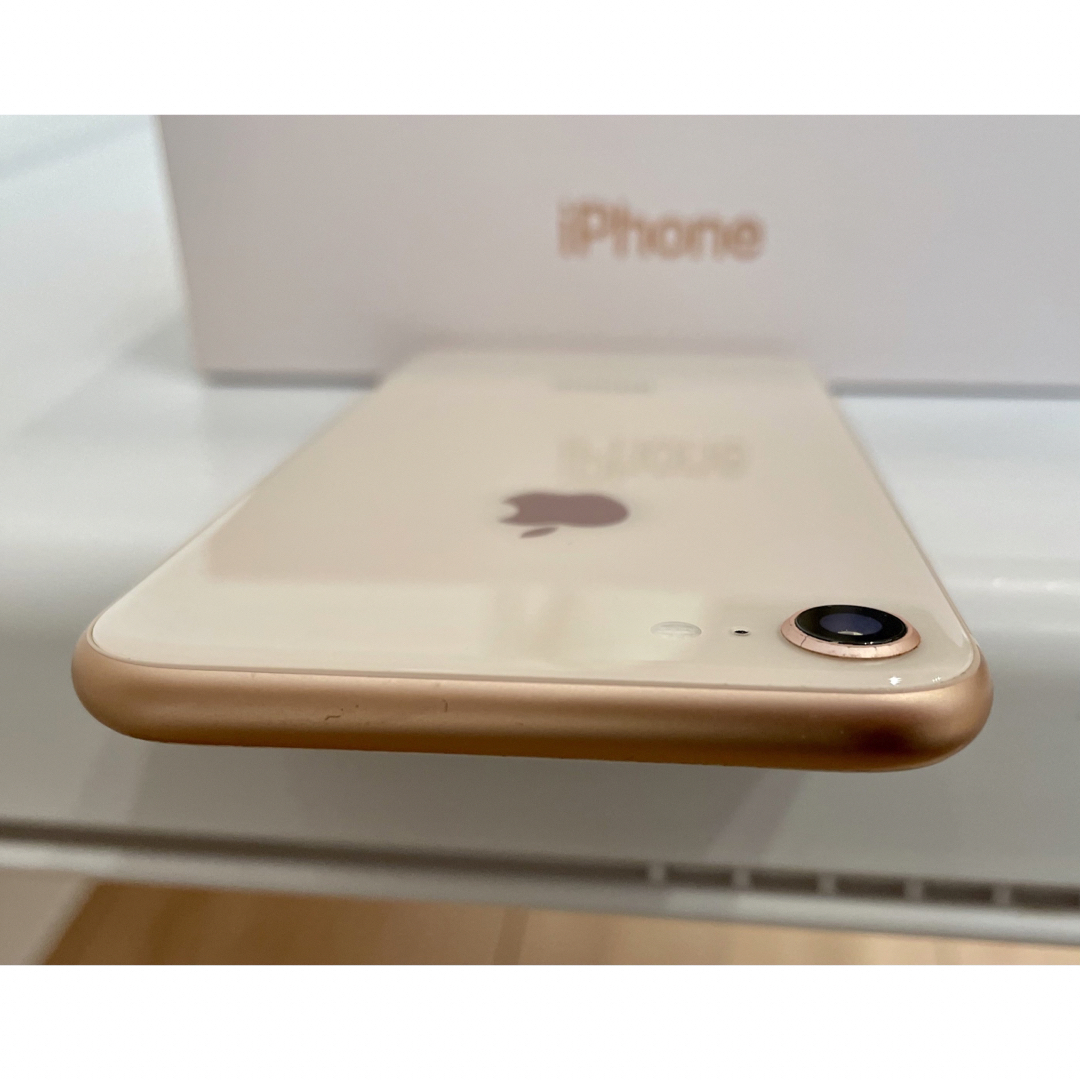 ★美品★iPhone8 Gold 64GB 本体 SIMフリー  箱、イヤホン付