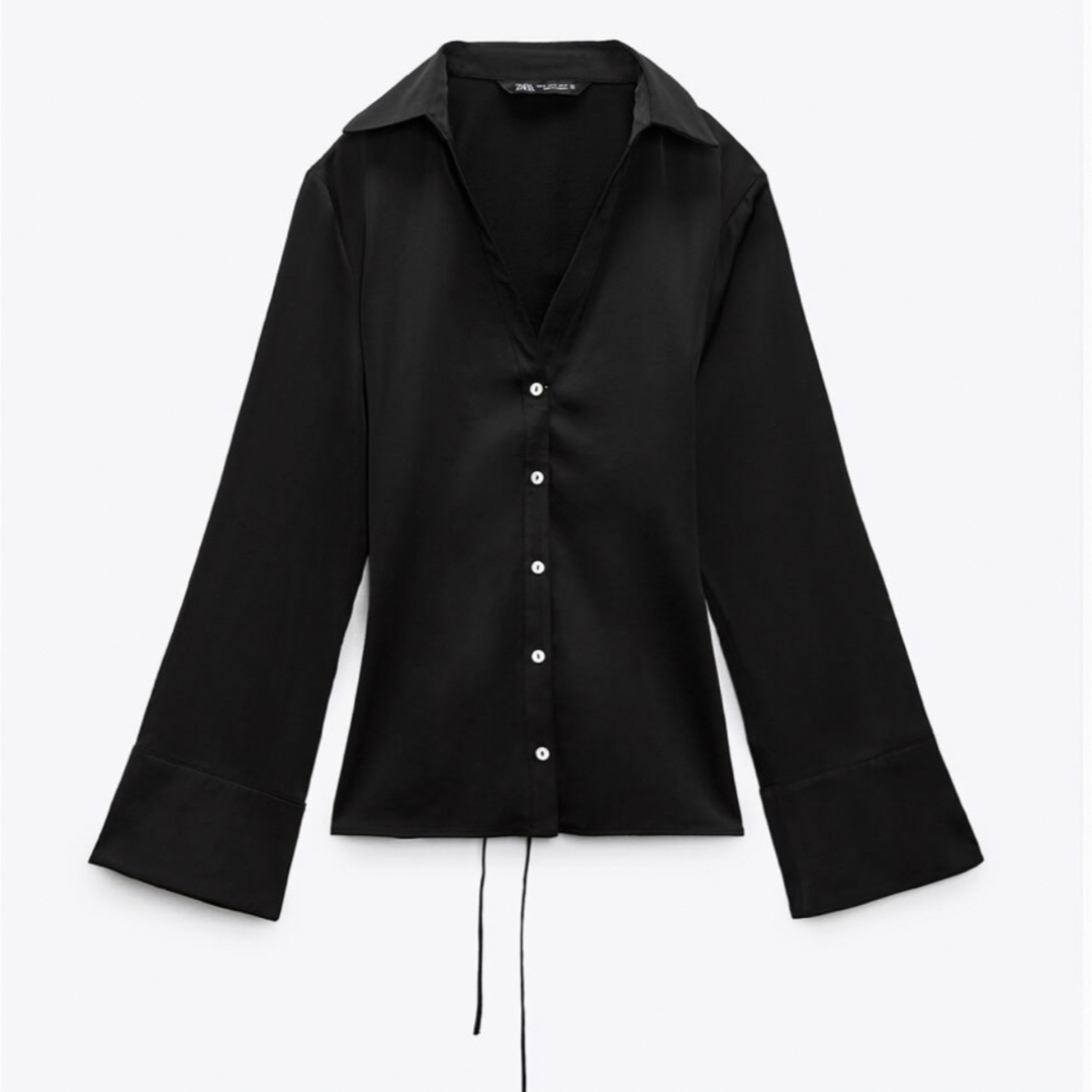 ZARA(ザラ)のZARA フィットサテンブラウス　レースアップ　背中みせ　新品 レディースのトップス(シャツ/ブラウス(長袖/七分))の商品写真