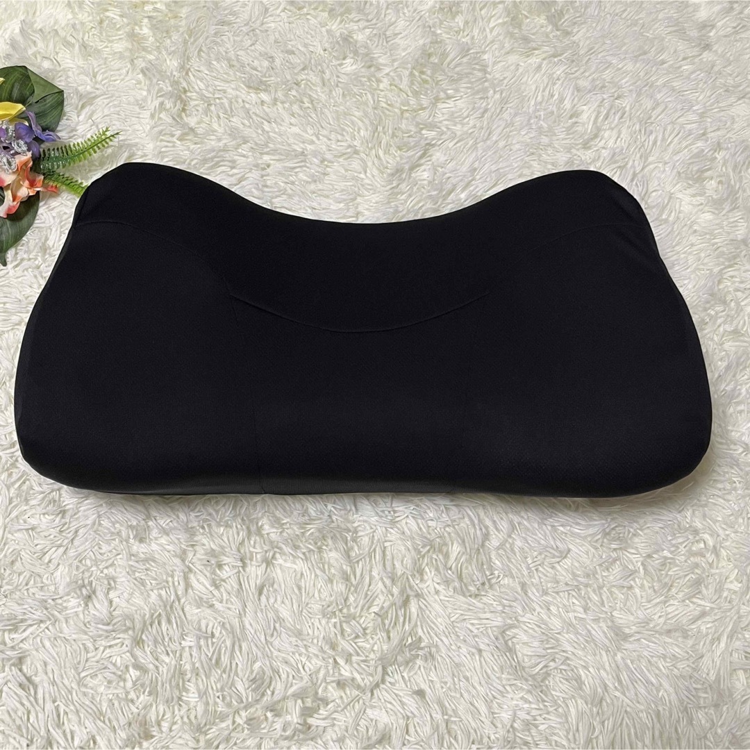 美品☆RAKUNA NEW 整体枕 2 ブラック 黒 インテリア/住まい/日用品の寝具(枕)の商品写真