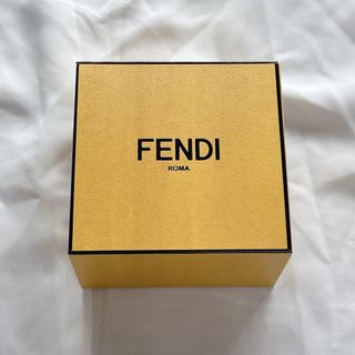 FENDIの小物入れ