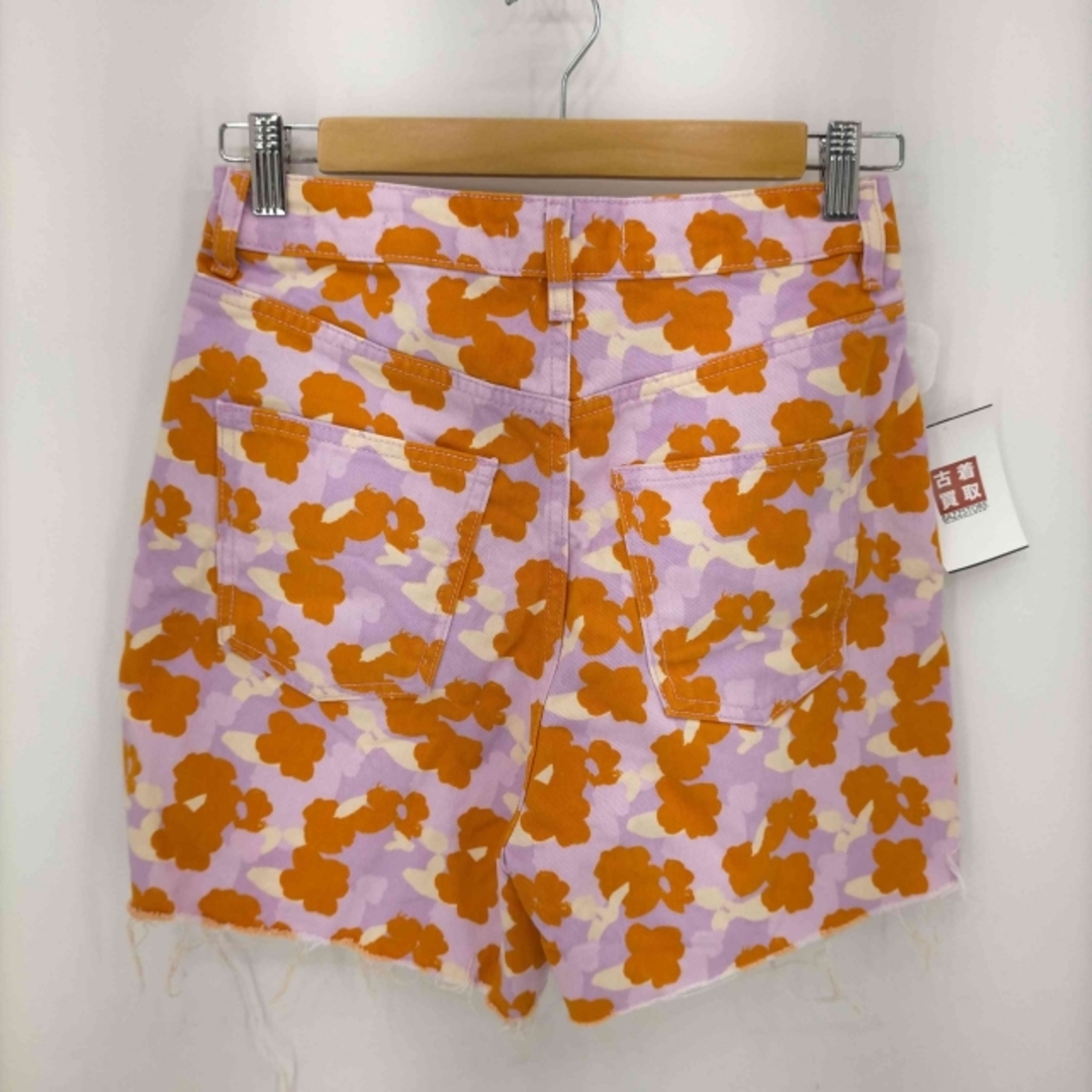 ZARA(ザラ)のZARA(ザラ) FLORAL SHORTPANTS フローラルプリントショーツ レディースのパンツ(その他)の商品写真