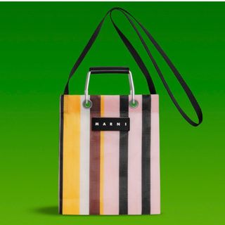 マルニ(Marni)のむ。様専用　マルニ　フラワーカフェバッグ　新品未使用　ローズソルベ(ショルダーバッグ)