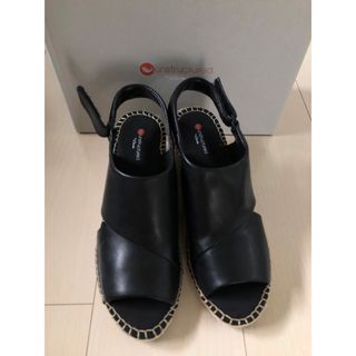 クラークス(Clarks)の新品　クラークス　サンダル(サンダル)