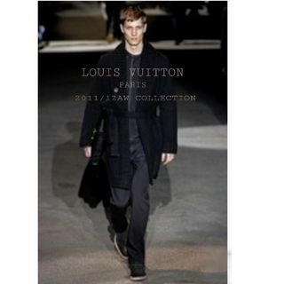 ルイヴィトン(LOUIS VUITTON)の至極美品　極厚　ルイ・ヴィトン　世界最高峰　特級カシミア100％　ガウンコート(ブルゾン)