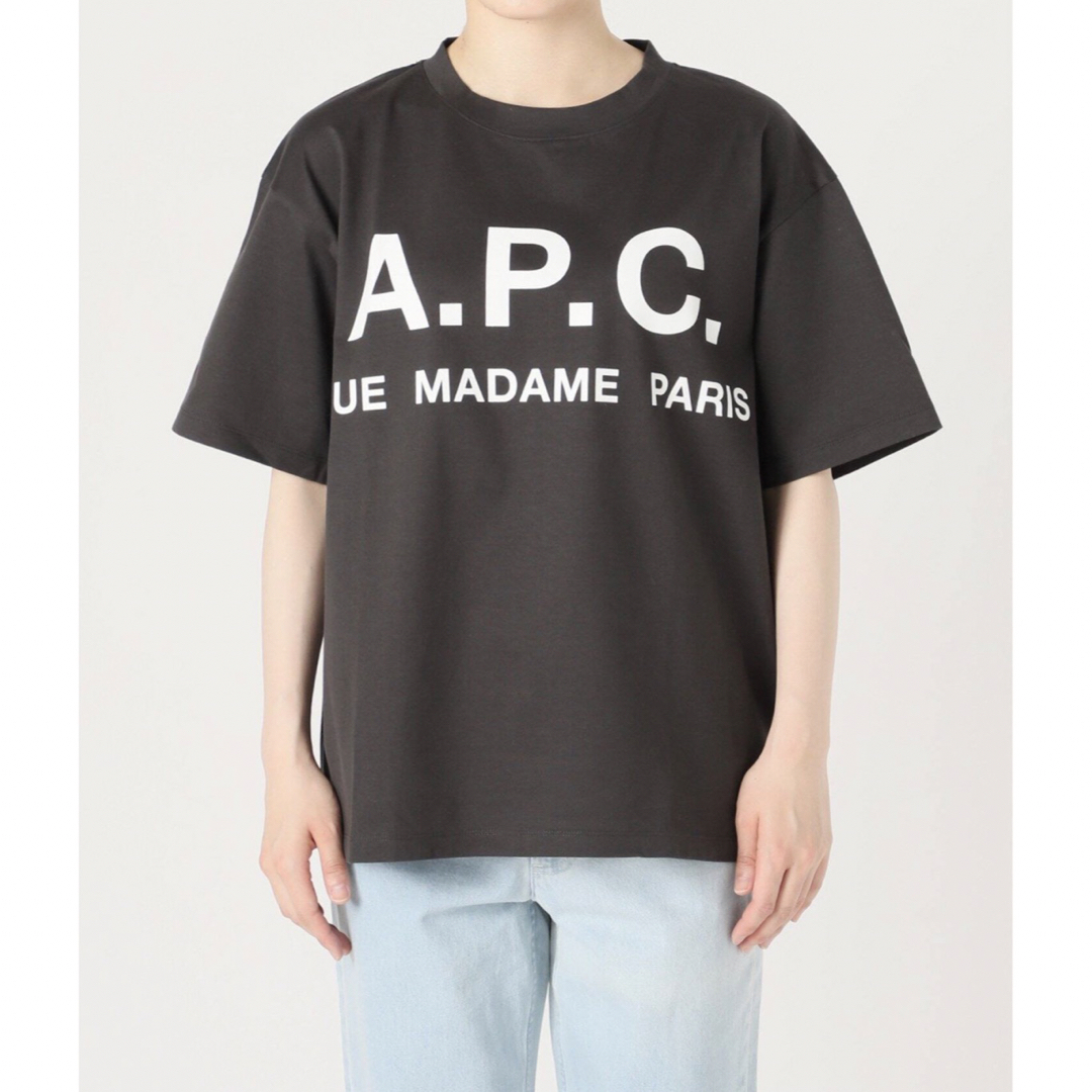 IENA(イエナ)の【A.P.C/アー•ペー•セー】別注 ビッグロゴTシャツ レディースのトップス(Tシャツ(半袖/袖なし))の商品写真