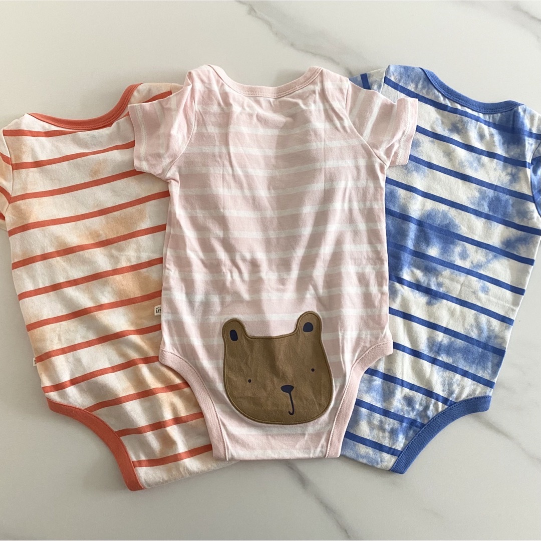 babyGAP(ベビーギャップ)のGAP ロンパース　90 3枚セット キッズ/ベビー/マタニティのベビー服(~85cm)(肌着/下着)の商品写真