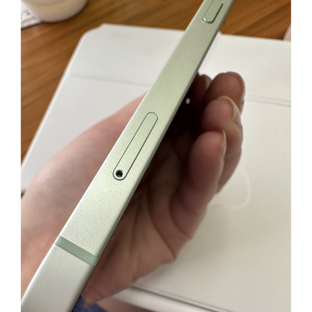 iPhone(アイフォーン)のiPhone12mini 128GB グリーン　SIMフリー　【美品】 スマホ/家電/カメラのスマートフォン/携帯電話(スマートフォン本体)の商品写真