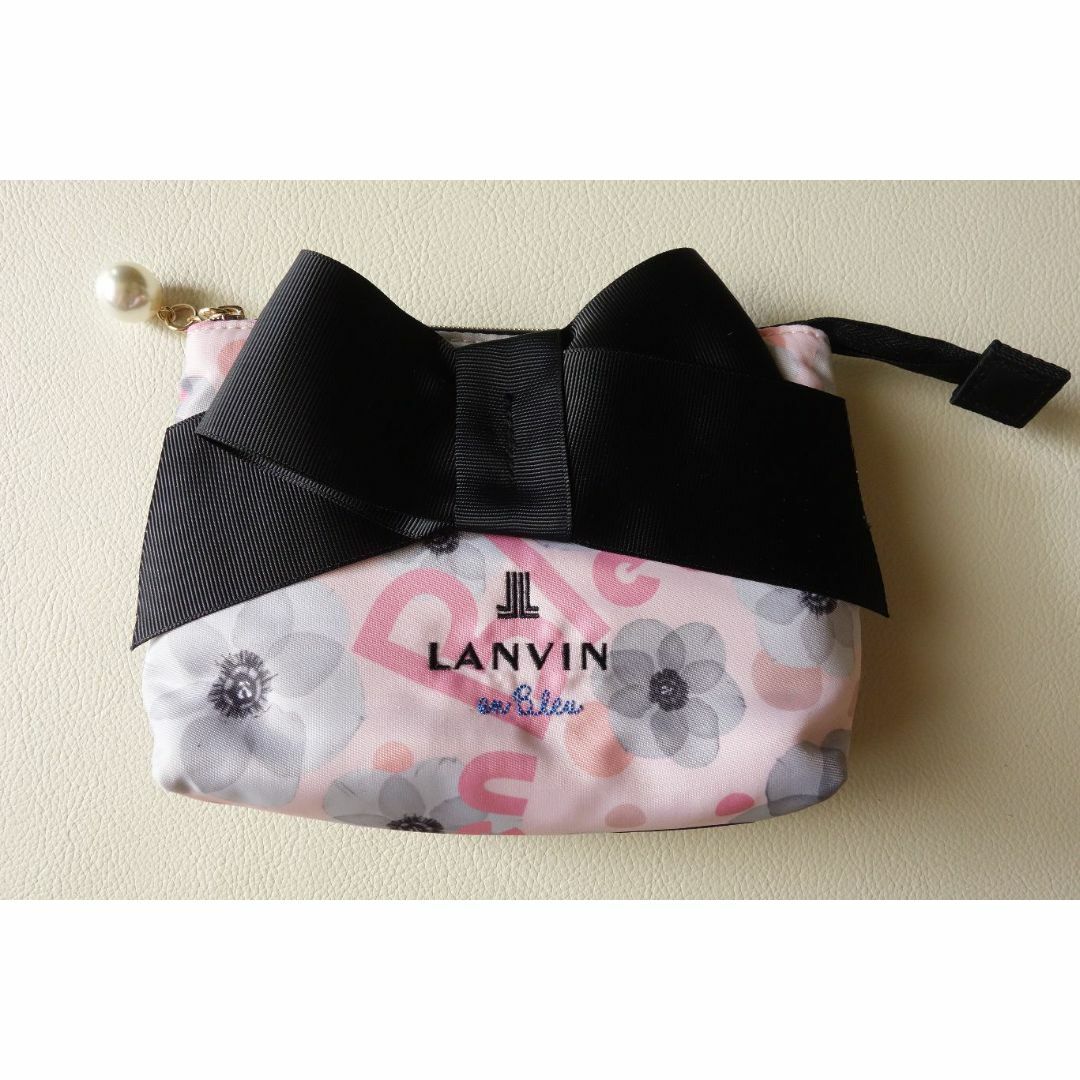 LANVIN en Bleu(ランバンオンブルー)の新品 LANVIN ランバンオンブルー 化粧ポーチ & ティッシュケースセット レディースのファッション小物(ポーチ)の商品写真