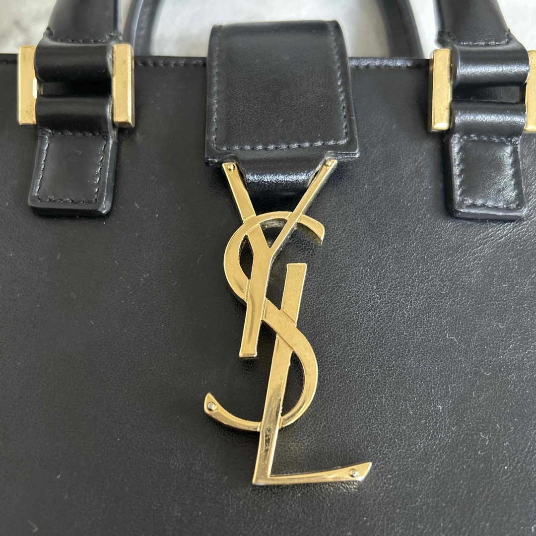 Yves Saint Laurent(イヴサンローラン)のサンローラン　ベイビーカバス　ブラック レディースのバッグ(ハンドバッグ)の商品写真